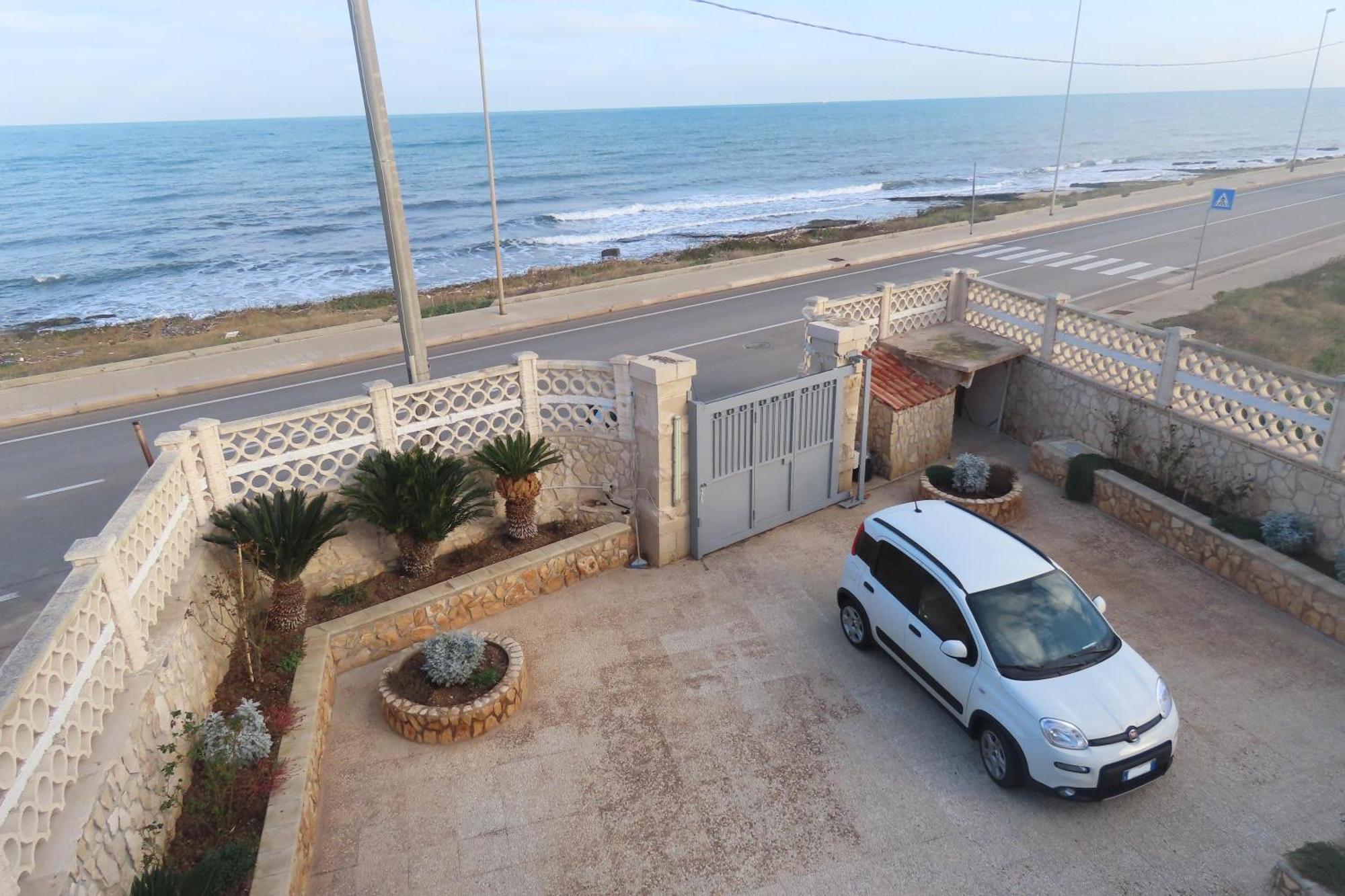Vila California Bari Exteriér fotografie